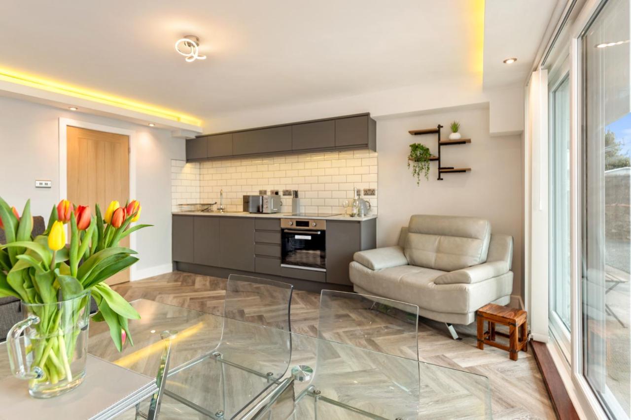 Pleasant View - Direct Beach Access, Sea Views And Parking Saundersfoot Bagian luar foto