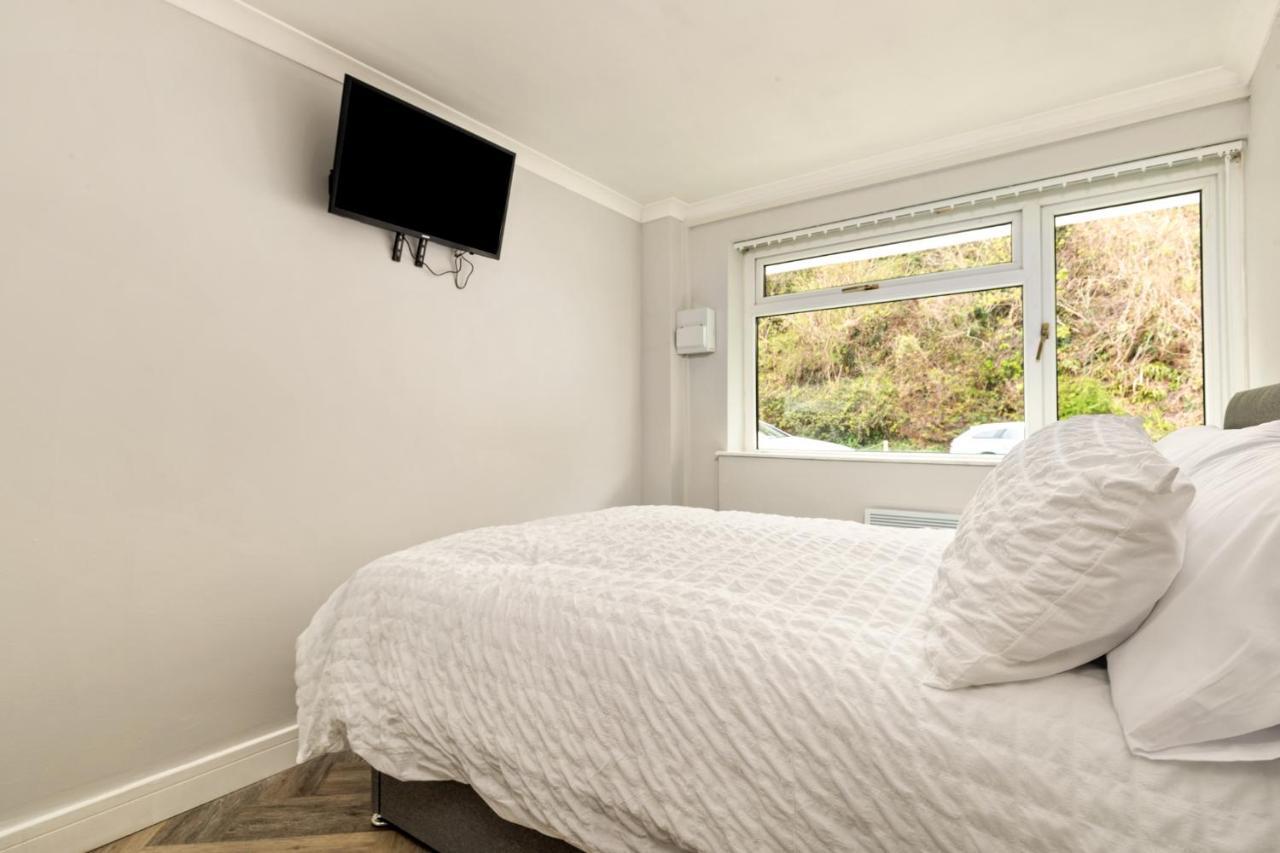 Pleasant View - Direct Beach Access, Sea Views And Parking Saundersfoot Bagian luar foto